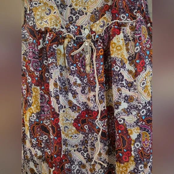 Mossimo Floral Sleevless Pleated Semi Sheer Tank Size Large - Picture 2 of 6